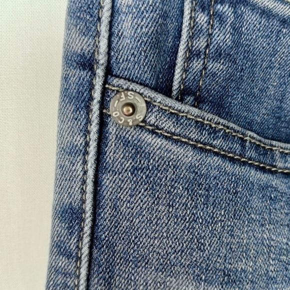 Levi's 529 Curvy‎ Bootcut Cropped Jeans Size 27 Medium Wash - Picture 5 of 10